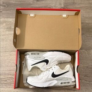 Nike Air Max White and Black Sneakers 7.5